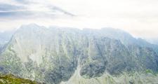 瓦屋山旁边景点叫什么(瓦屋山附近有哪些景区)