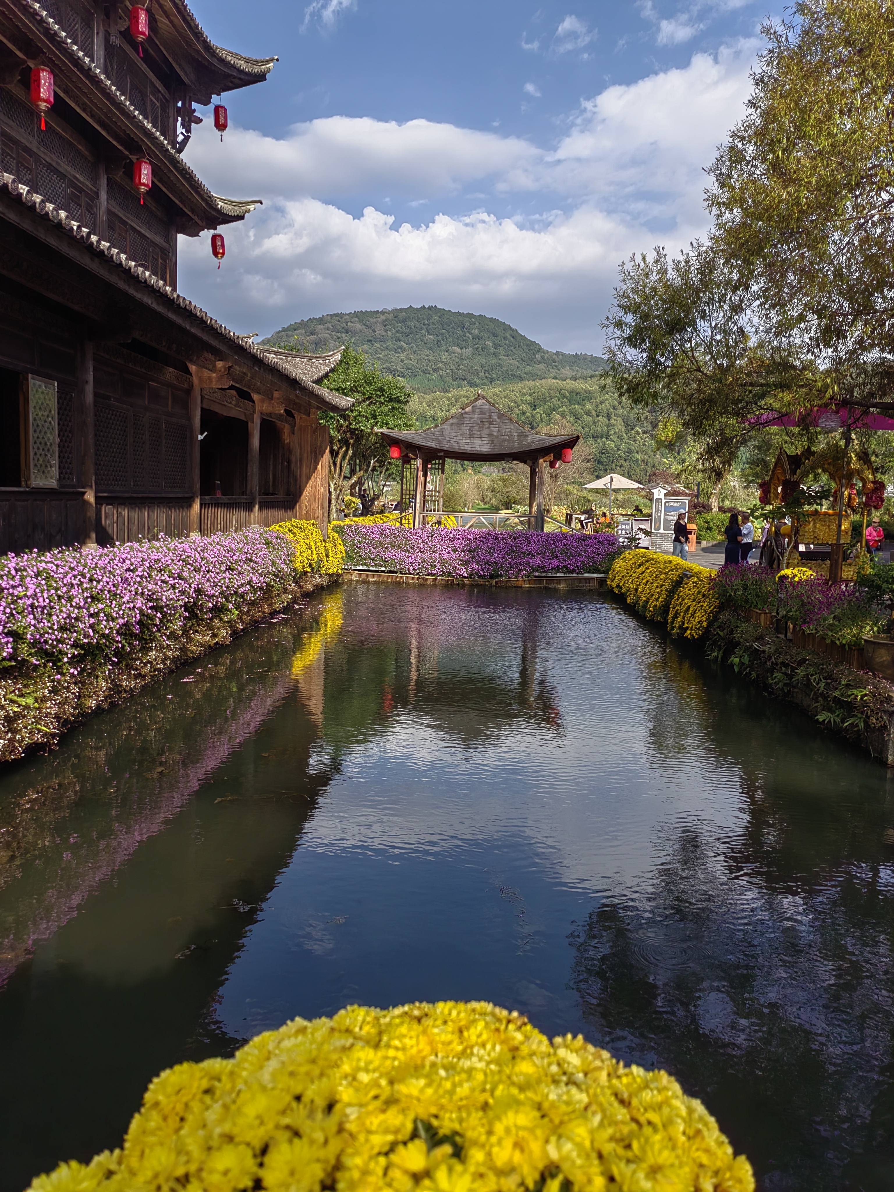 瑞丽到芒市有什么景点(瑞丽到芒市经过哪些景点)
