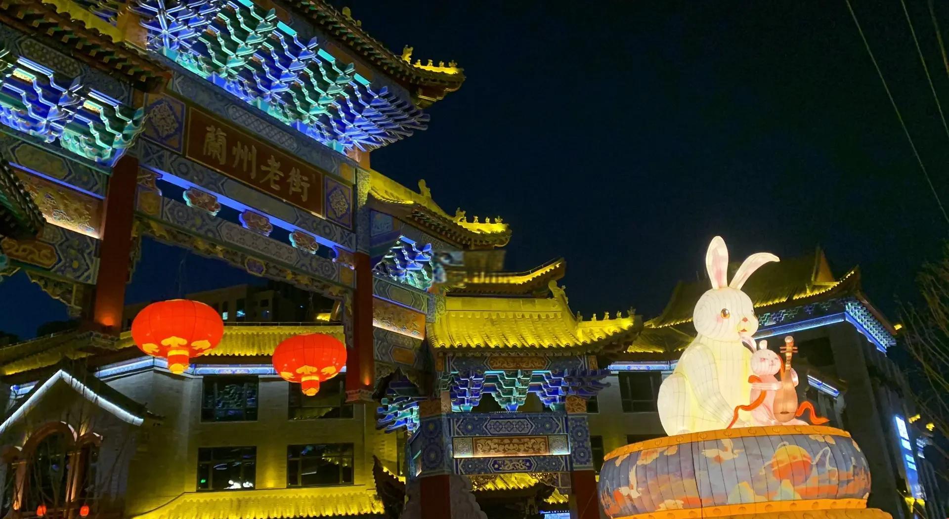 兰州哪里好玩热闹(兰州哪里好玩热闹一日游)