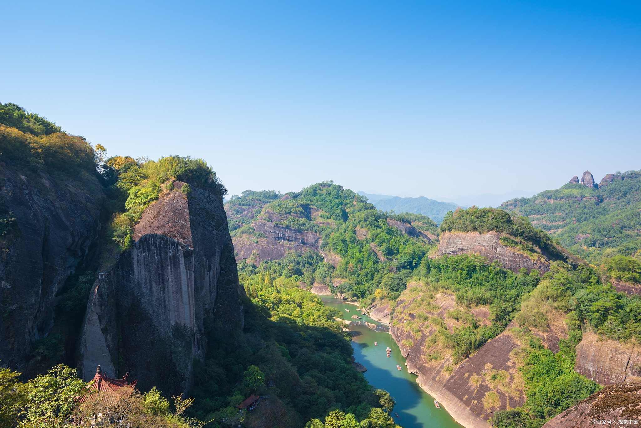 天游峰的景点有什么(天游峰好爬吗)