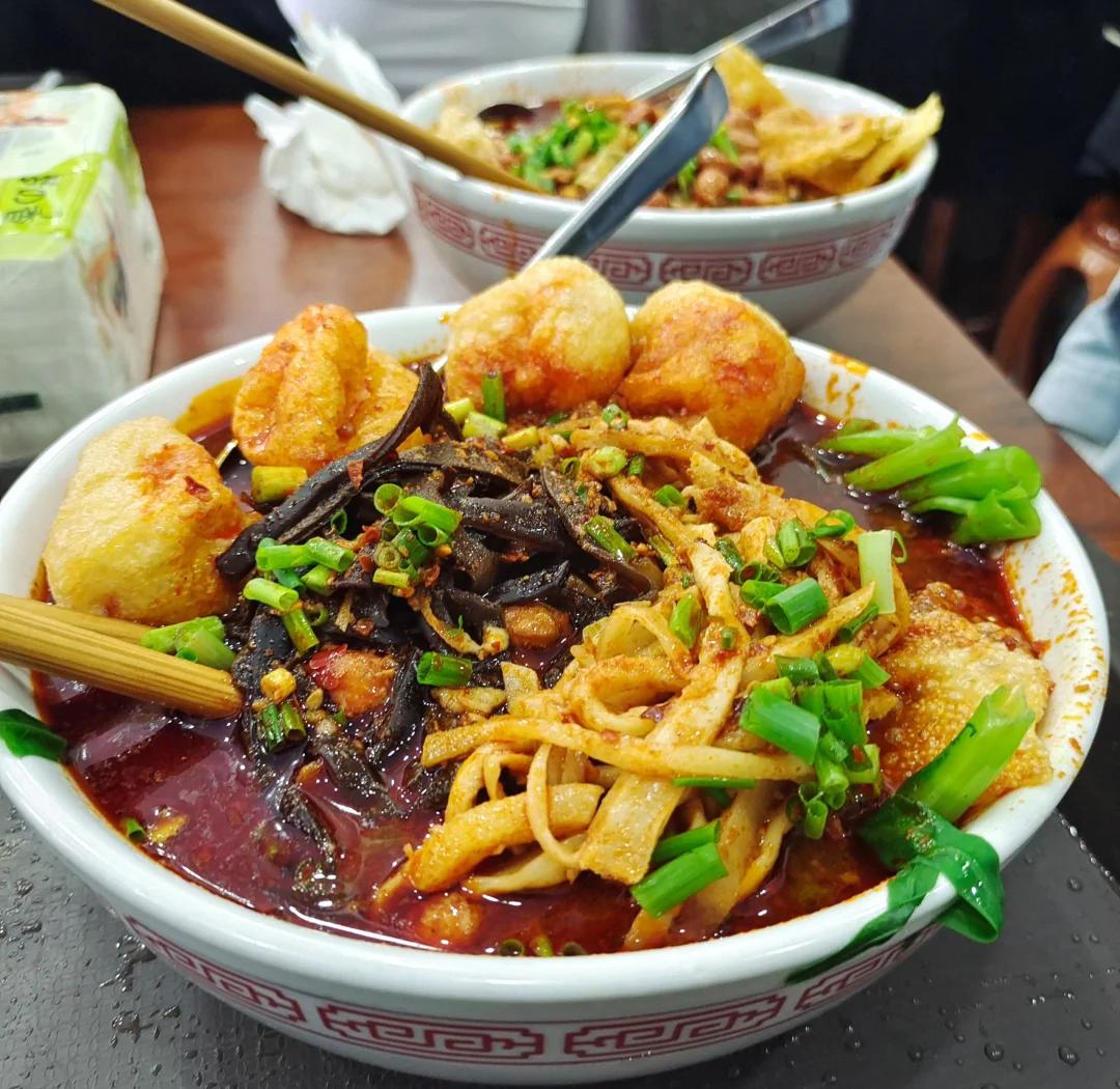 贺州有什么景点和美食(广西贺州有什么好玩的好吃的)