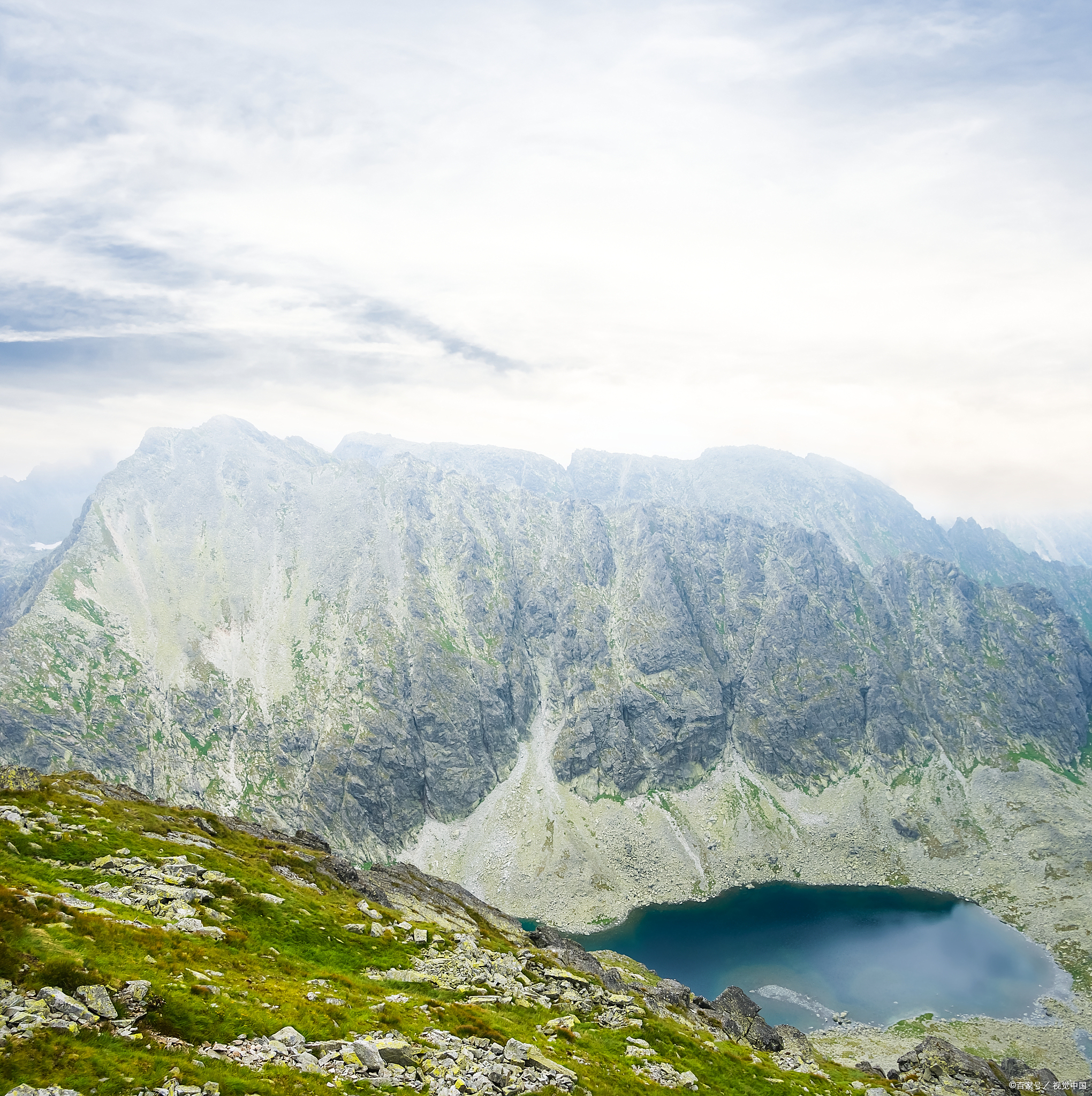瓦屋山旁边景点叫什么(瓦屋山附近有哪些景区)