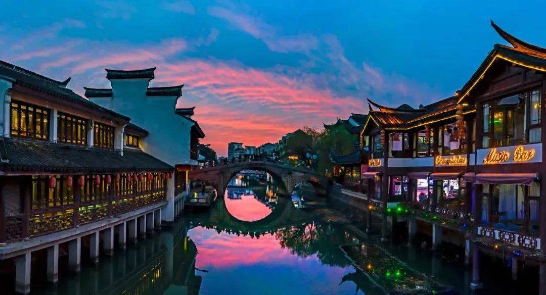 高桥哪里热闹好玩(高桥附近有什么好玩的地方)